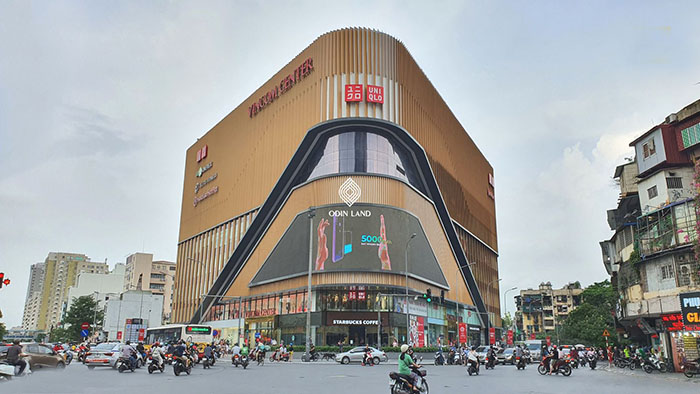 Hà Nội: Trạm sạc VinFast - Vincom Center Phạm Ngọc Thạch